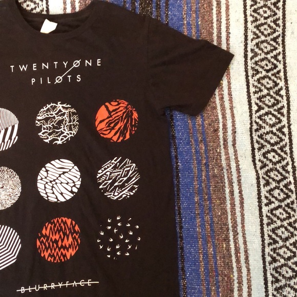 Twentyone Pilots Concert Tee - Picture 3 of 6
